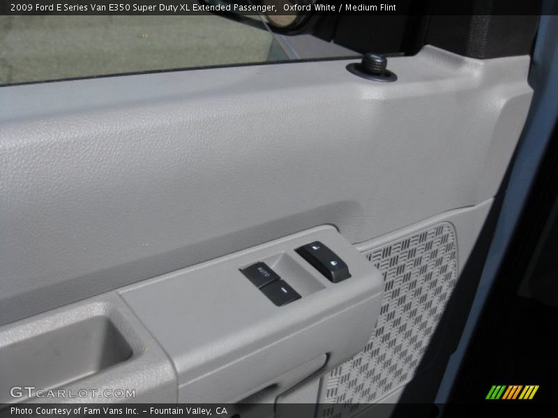 Oxford White / Medium Flint 2009 Ford E Series Van E350 Super Duty XL Extended Passenger