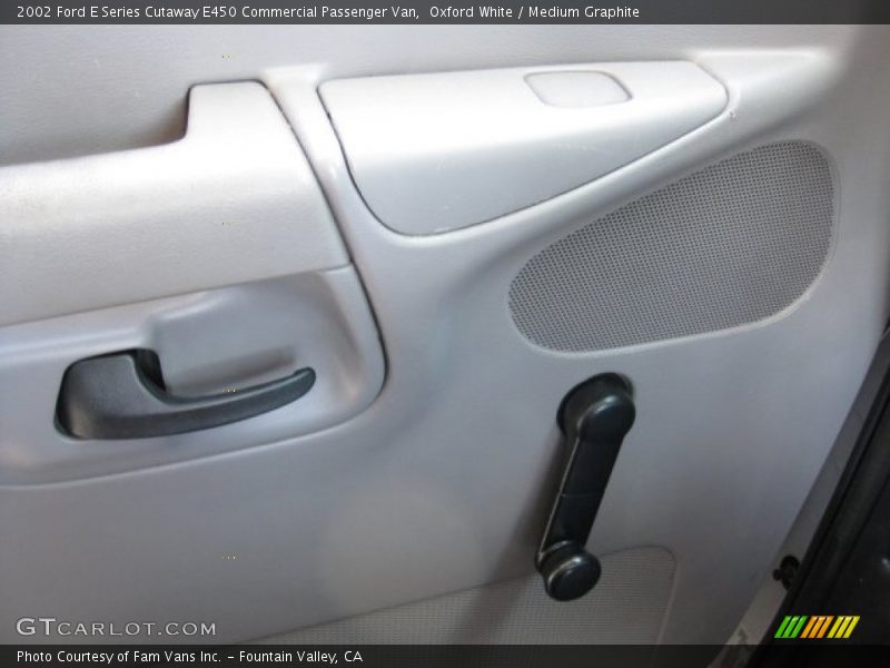Oxford White / Medium Graphite 2002 Ford E Series Cutaway E450 Commercial Passenger Van