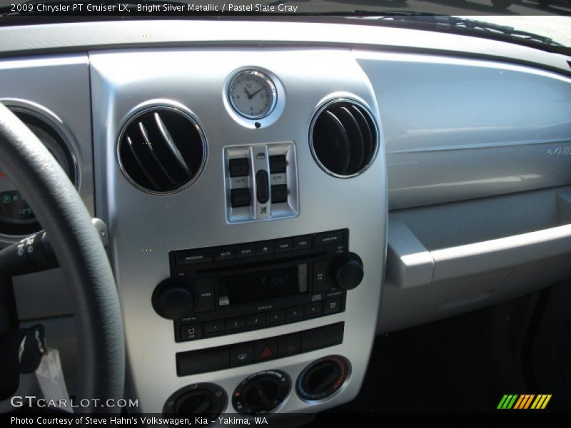 Bright Silver Metallic / Pastel Slate Gray 2009 Chrysler PT Cruiser LX