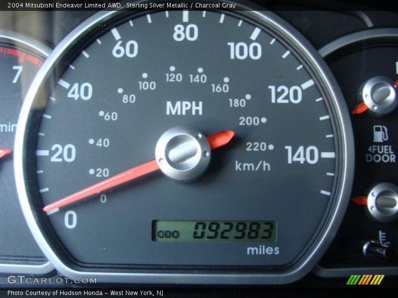 Sterling Silver Metallic / Charcoal Gray 2004 Mitsubishi Endeavor Limited AWD