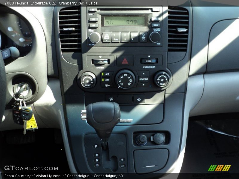 Cranberry Red / Beige 2008 Hyundai Entourage GLS