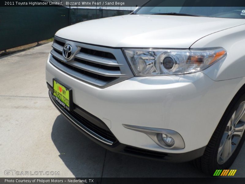 Blizzard White Pearl / Sand Beige 2011 Toyota Highlander Limited