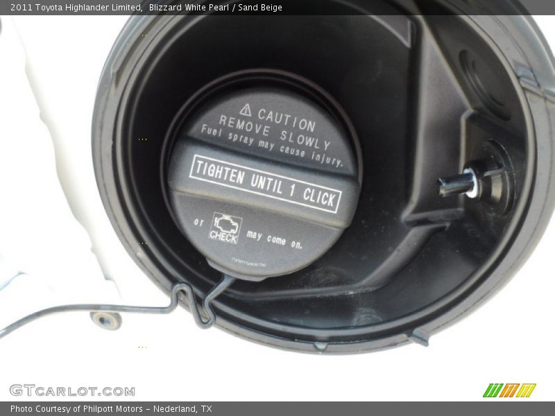 Blizzard White Pearl / Sand Beige 2011 Toyota Highlander Limited
