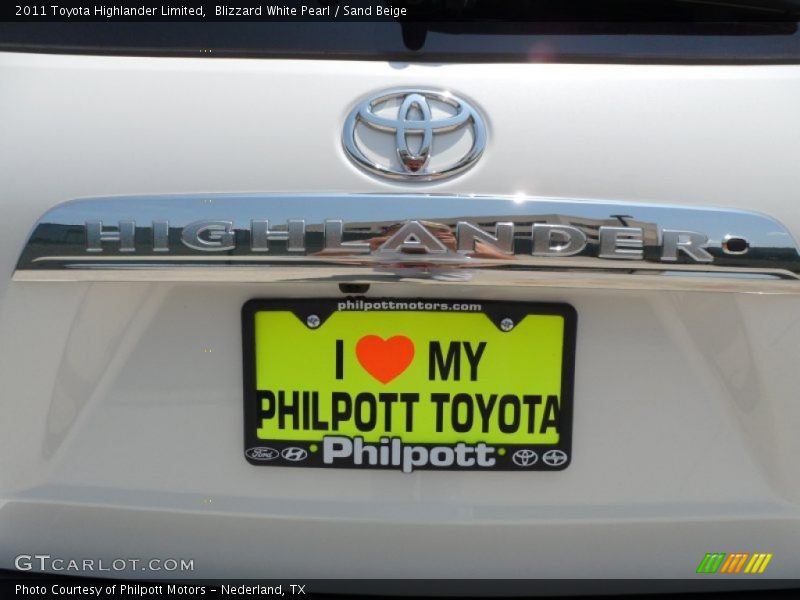 Blizzard White Pearl / Sand Beige 2011 Toyota Highlander Limited