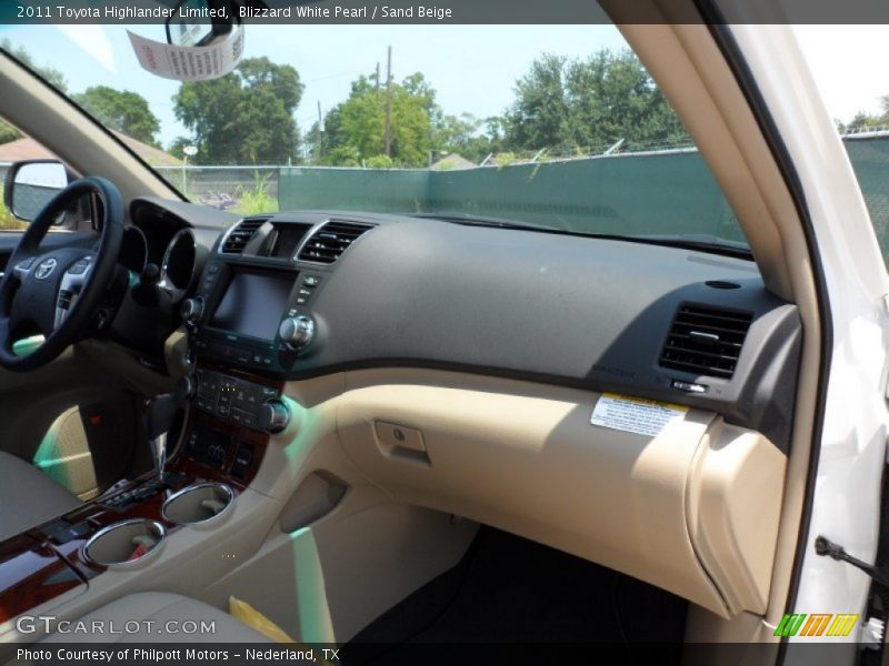 Blizzard White Pearl / Sand Beige 2011 Toyota Highlander Limited