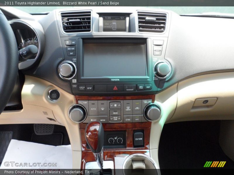 Blizzard White Pearl / Sand Beige 2011 Toyota Highlander Limited