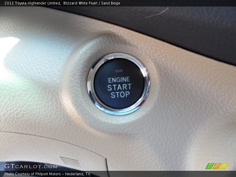 Blizzard White Pearl / Sand Beige 2011 Toyota Highlander Limited