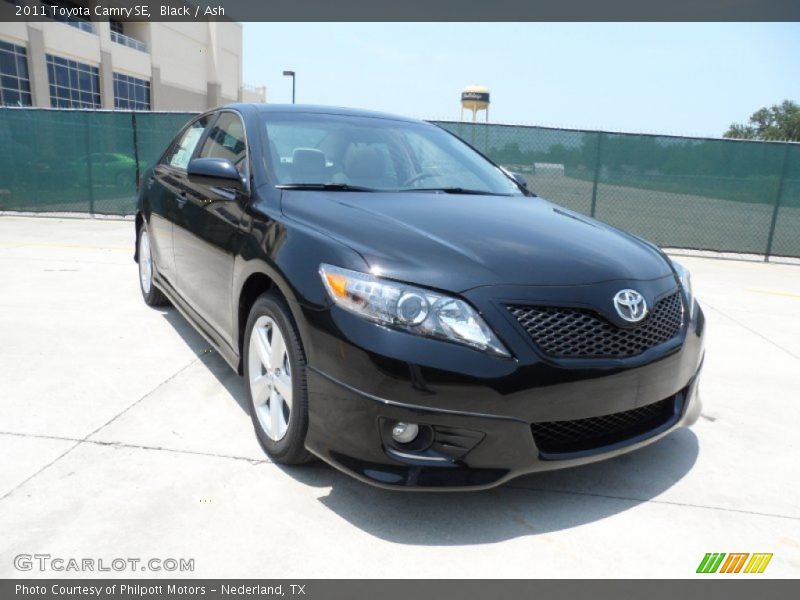 Black / Ash 2011 Toyota Camry SE