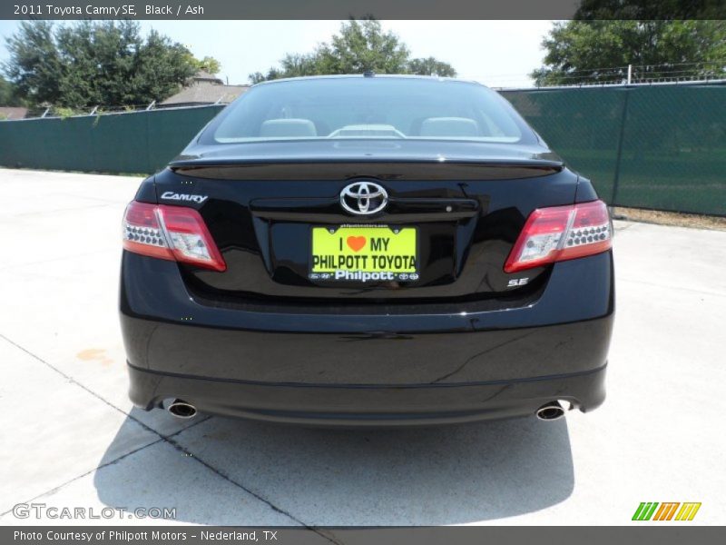 Black / Ash 2011 Toyota Camry SE