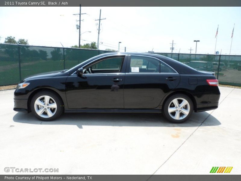 Black / Ash 2011 Toyota Camry SE