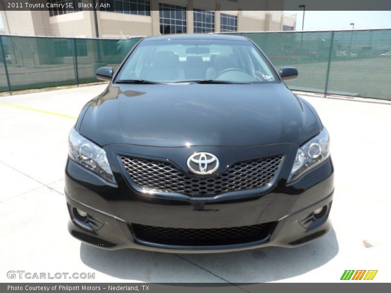 Black / Ash 2011 Toyota Camry SE