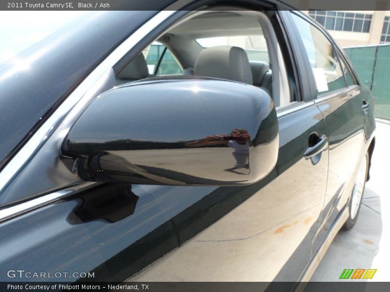 Black / Ash 2011 Toyota Camry SE