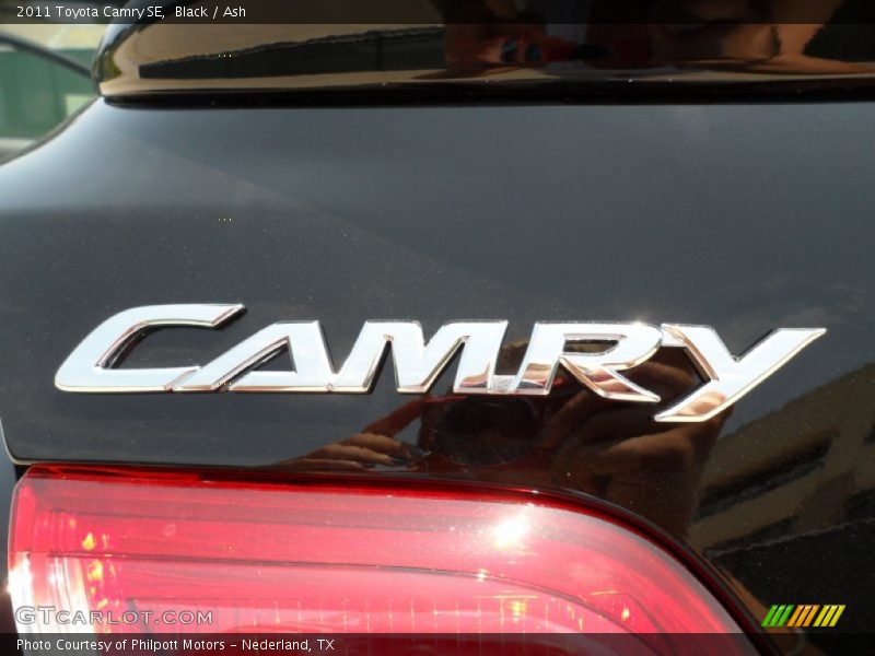Black / Ash 2011 Toyota Camry SE