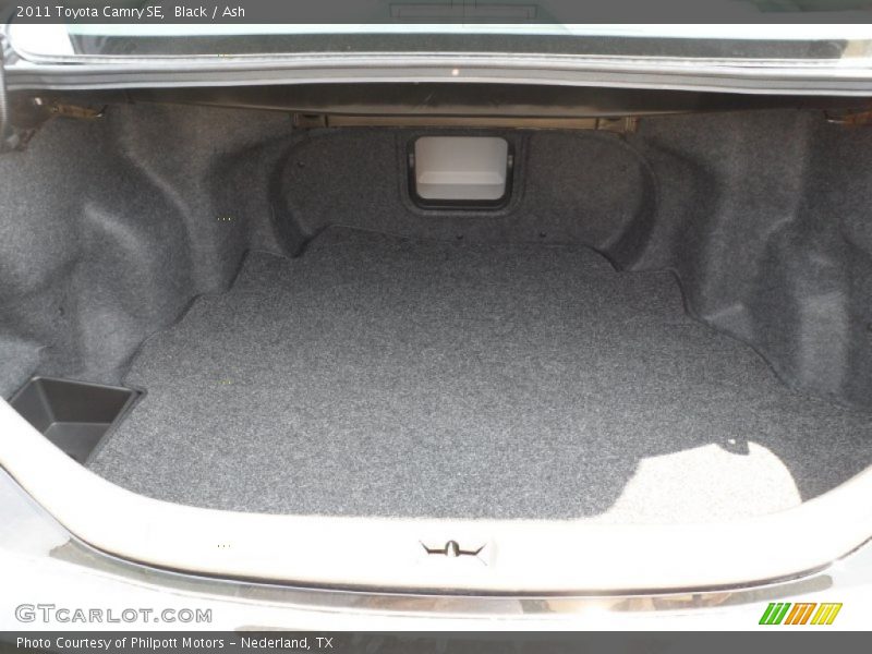Black / Ash 2011 Toyota Camry SE