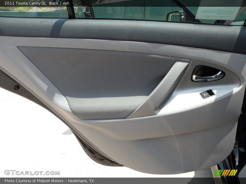 Black / Ash 2011 Toyota Camry SE