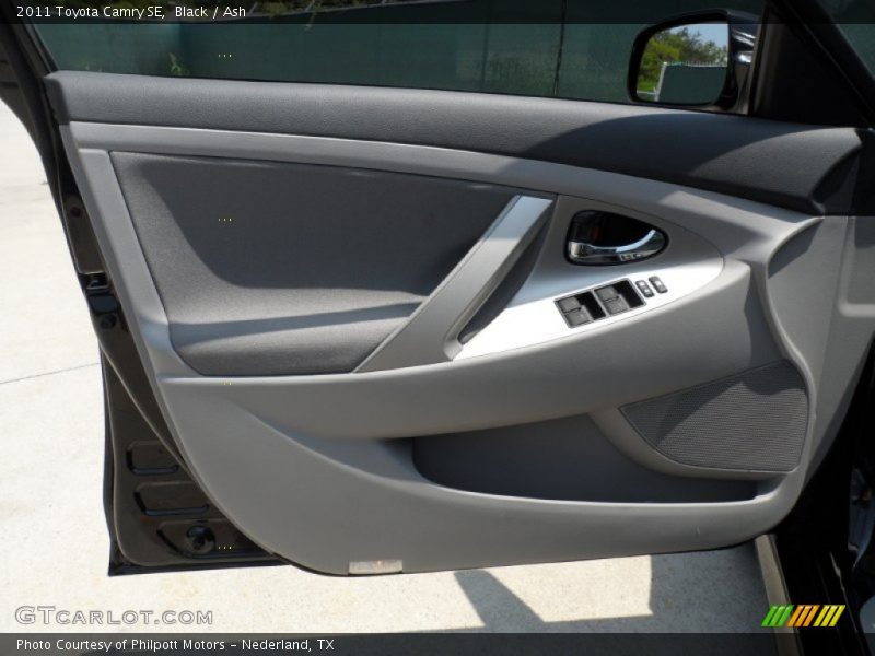 Black / Ash 2011 Toyota Camry SE