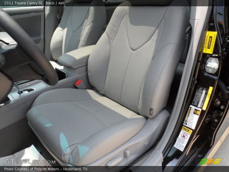 Black / Ash 2011 Toyota Camry SE