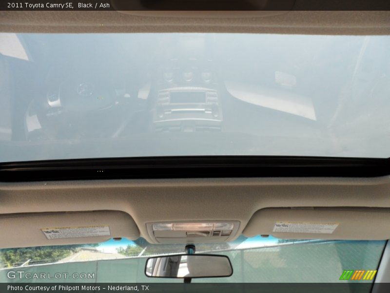 Black / Ash 2011 Toyota Camry SE