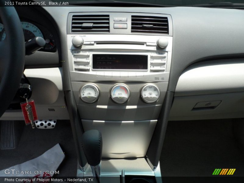 Black / Ash 2011 Toyota Camry SE