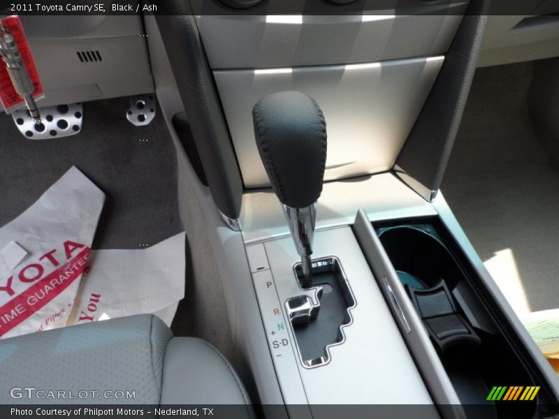 Black / Ash 2011 Toyota Camry SE