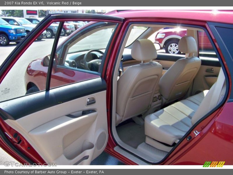 Volcanic Red / Beige 2007 Kia Rondo EX V6
