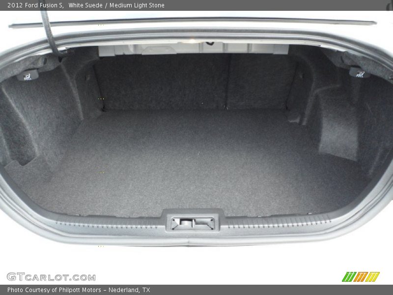  2012 Fusion S Trunk