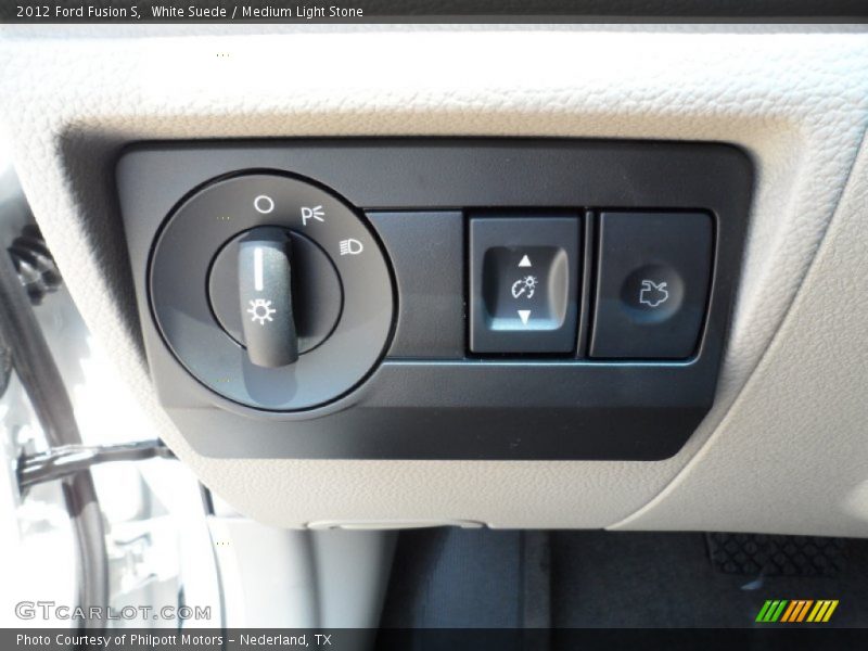 Controls of 2012 Fusion S