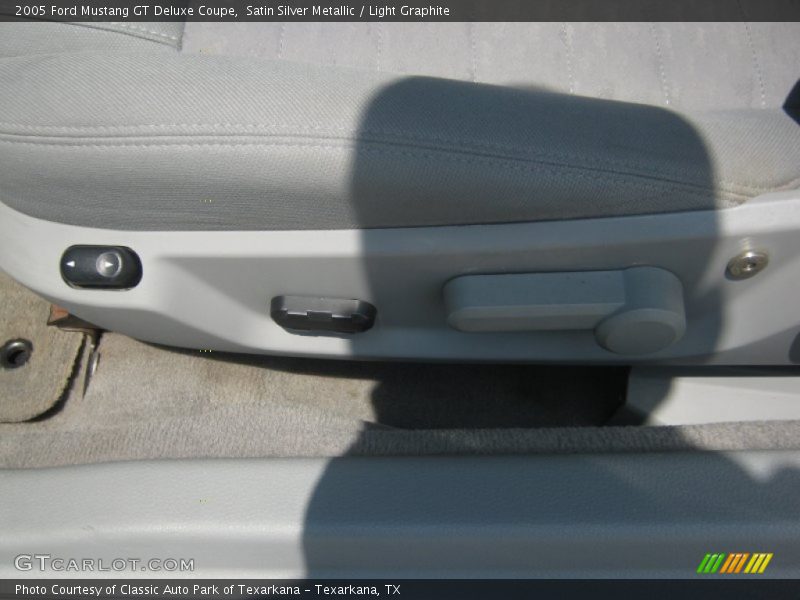 Satin Silver Metallic / Light Graphite 2005 Ford Mustang GT Deluxe Coupe