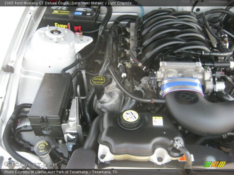  2005 Mustang GT Deluxe Coupe Engine - 4.6 Liter SOHC 24-Valve VVT V8