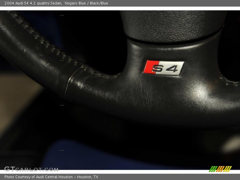  2004 S4 4.2 quattro Sedan Logo