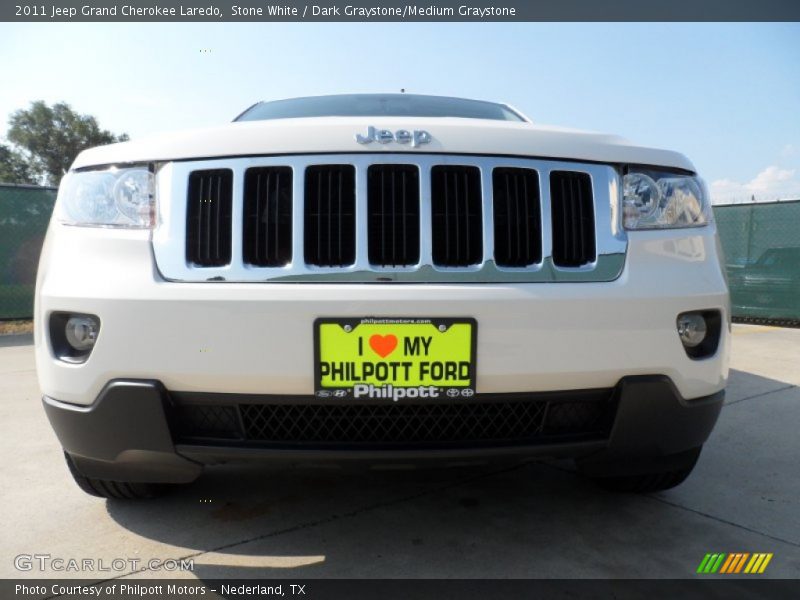 Stone White / Dark Graystone/Medium Graystone 2011 Jeep Grand Cherokee Laredo
