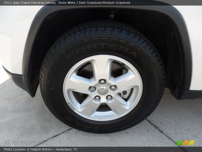 Stone White / Dark Graystone/Medium Graystone 2011 Jeep Grand Cherokee Laredo