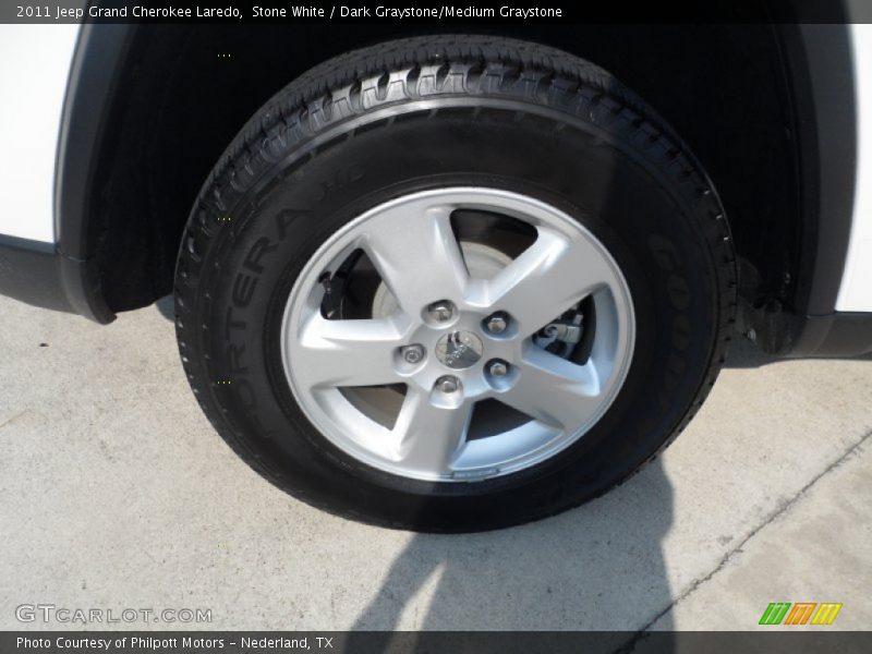 Stone White / Dark Graystone/Medium Graystone 2011 Jeep Grand Cherokee Laredo