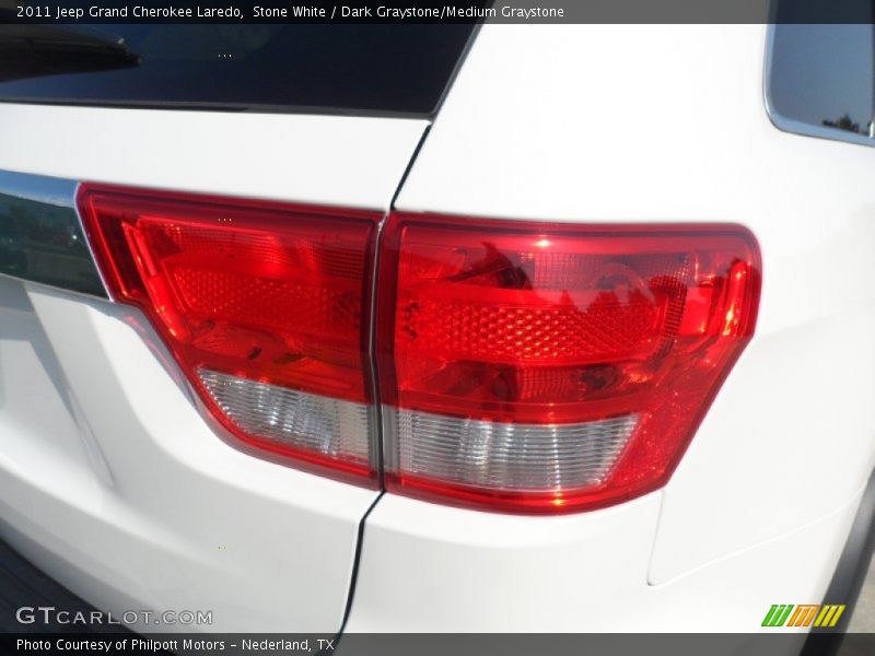 Stone White / Dark Graystone/Medium Graystone 2011 Jeep Grand Cherokee Laredo