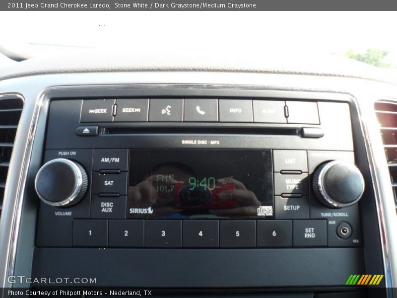 Stone White / Dark Graystone/Medium Graystone 2011 Jeep Grand Cherokee Laredo
