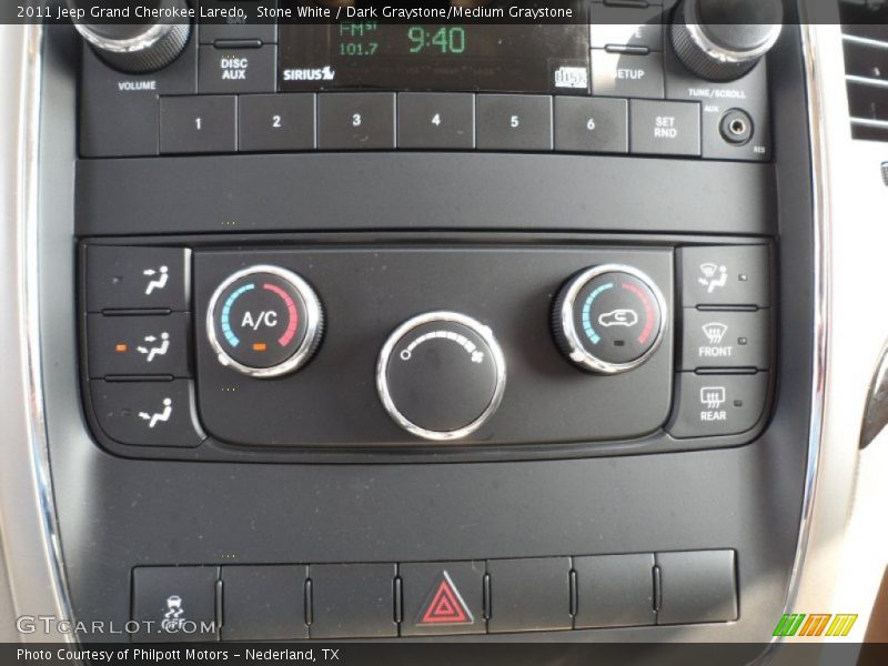 Stone White / Dark Graystone/Medium Graystone 2011 Jeep Grand Cherokee Laredo