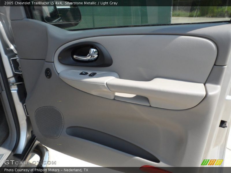 Silverstone Metallic / Light Gray 2005 Chevrolet TrailBlazer LS 4x4