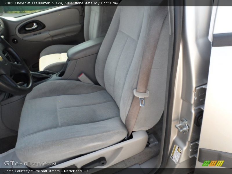 Silverstone Metallic / Light Gray 2005 Chevrolet TrailBlazer LS 4x4