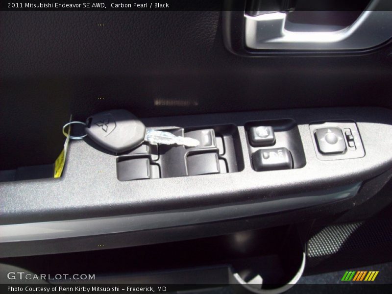 Carbon Pearl / Black 2011 Mitsubishi Endeavor SE AWD