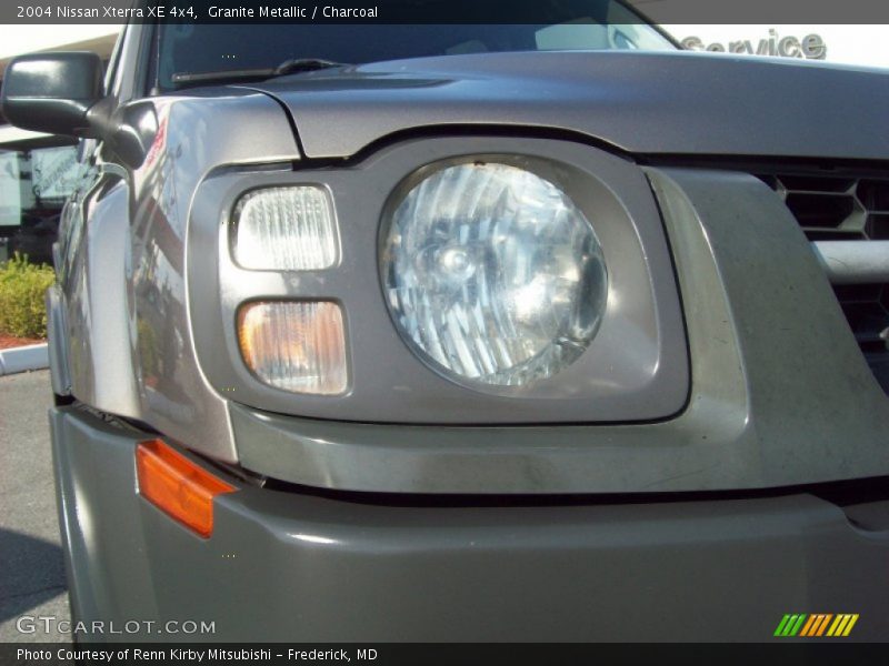 Granite Metallic / Charcoal 2004 Nissan Xterra XE 4x4