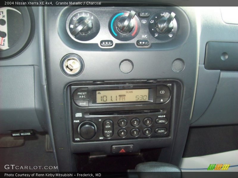 Granite Metallic / Charcoal 2004 Nissan Xterra XE 4x4