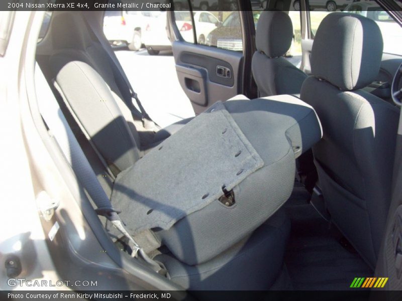 Granite Metallic / Charcoal 2004 Nissan Xterra XE 4x4