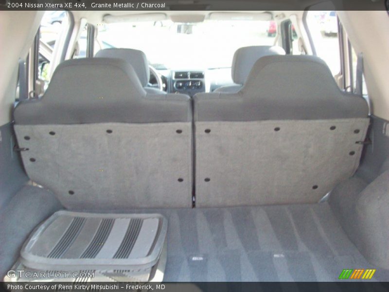 Granite Metallic / Charcoal 2004 Nissan Xterra XE 4x4