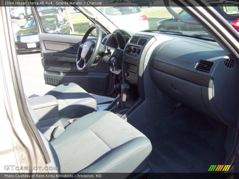 Granite Metallic / Charcoal 2004 Nissan Xterra XE 4x4