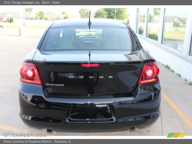 Black / Black 2011 Dodge Avenger Lux