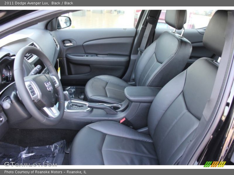  2011 Avenger Lux Black Interior