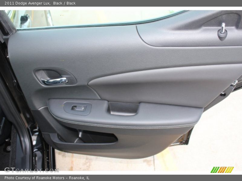 Black / Black 2011 Dodge Avenger Lux