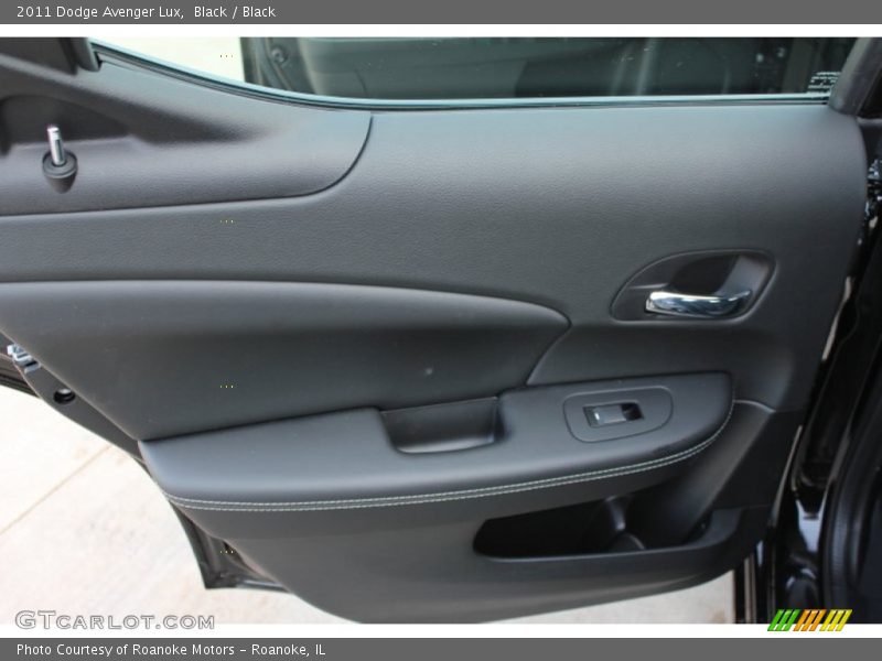 Black / Black 2011 Dodge Avenger Lux