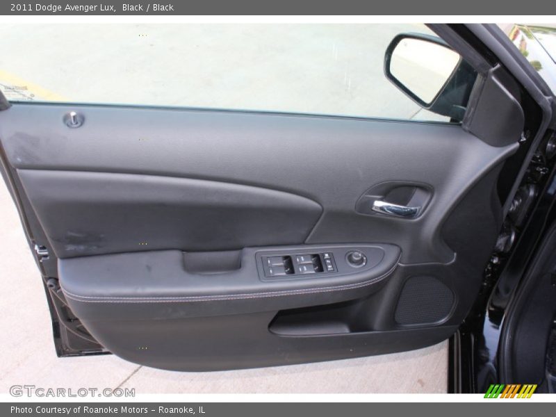 Black / Black 2011 Dodge Avenger Lux