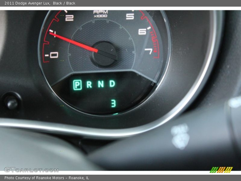 Black / Black 2011 Dodge Avenger Lux